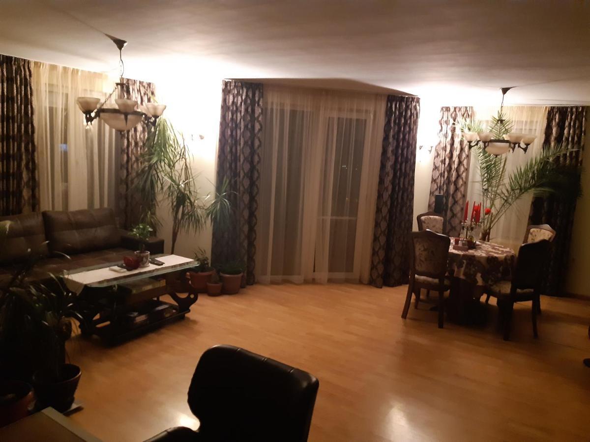 Nish 7 Apartment Veliko Turnovo Bagian luar foto